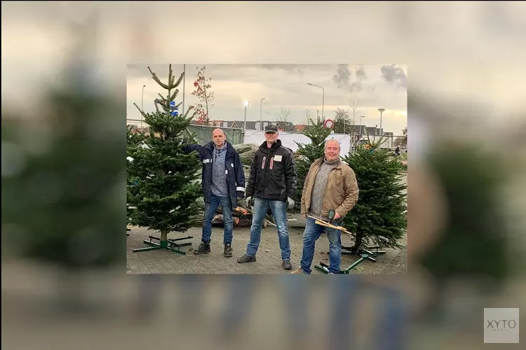 Kerstbomenverkoop Piekfijn weer in actie.