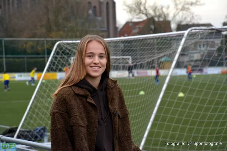 Daphne van Domselaar alsnog met Oranje mee naar Spanje