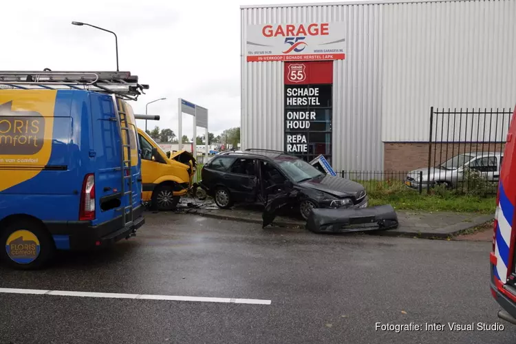 Aanrijding tussen twee voertuigen in Heerhugowaard