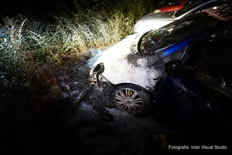 Opnieuw autobrand in Heerhugowaard, ditmaal in Oberonlaan