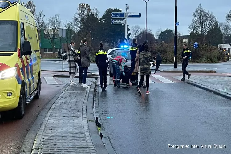 Fietsster aangereden door auto in Heerhugowaard