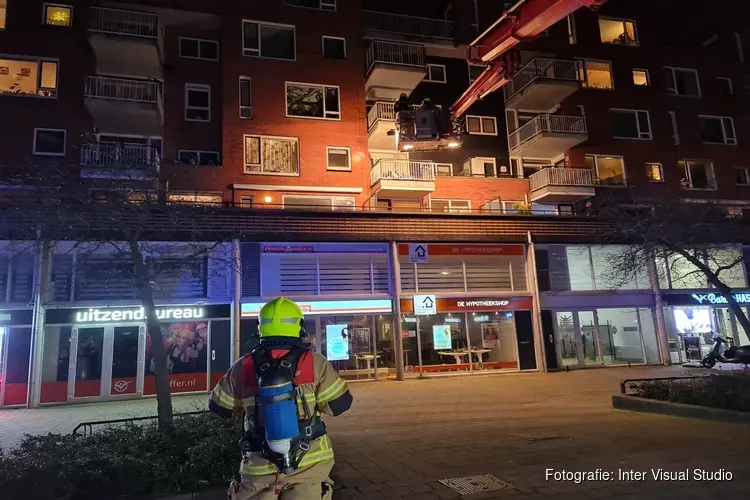 Flat op Stationsplein in Heerhugowaard ontruimd na melding vreemde lucht