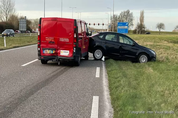 Veel schade bij kop-staartbotsing op N245