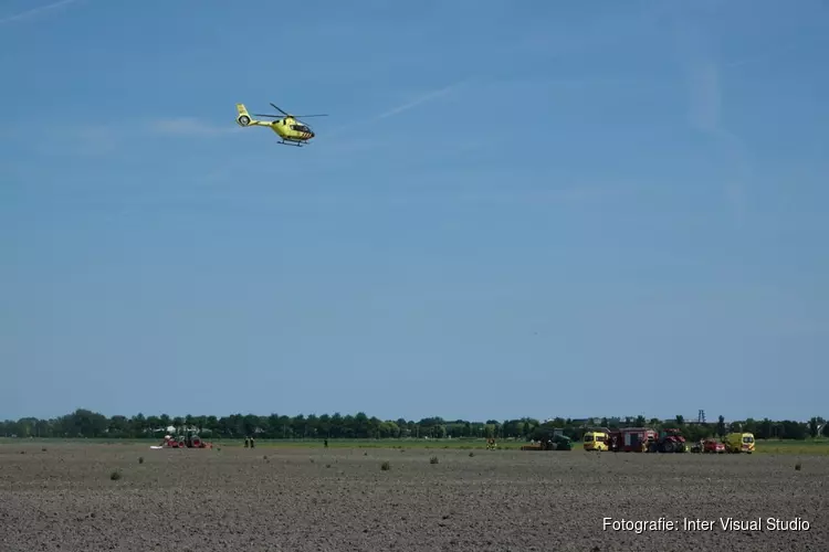 Man overleden na ongeval met tractor in weiland Noord-Scharwoude