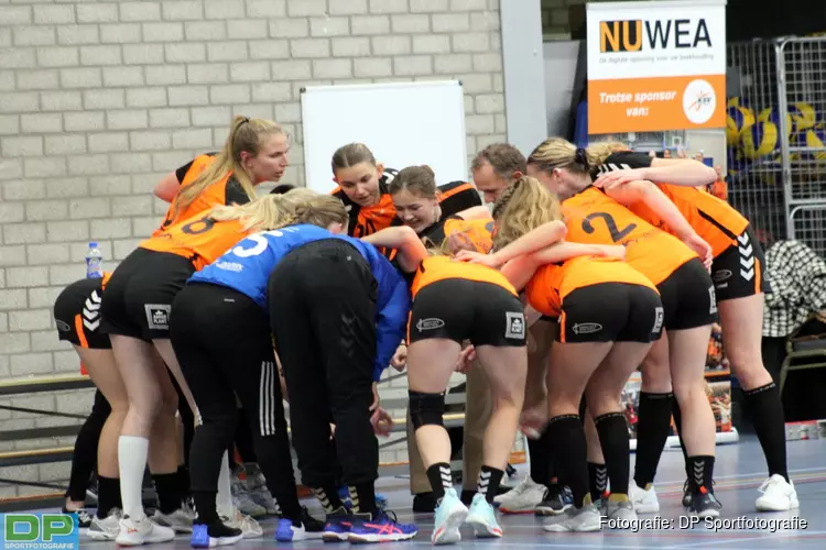 Opnieuw winst voor handbalsters KSV