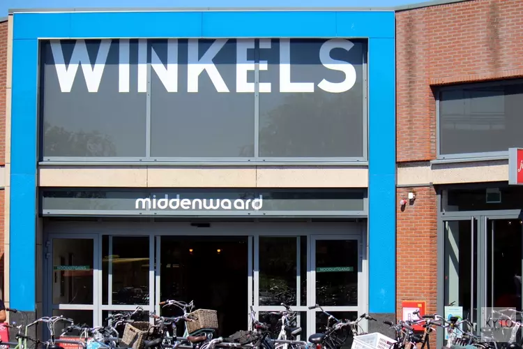 Tien winkeldieven op één dag bij Dekamarkt Middenwaard, zeven minderjarig