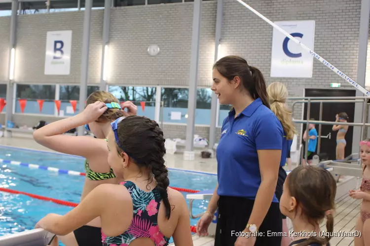 Dankzij snelle leerlingen wordt Familieschool gekroond tot schoolzwemkampioen van Heerhugowaard