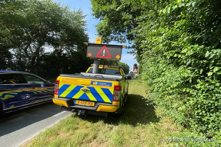 Auto achterop paardentrailer door "kapotte remlichten"