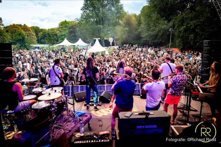 Op Mixtream Festival aanstaande zondag naast muziek ook F1 kijken, Graffiti, Theater, Streetart, Kapsters en meer!