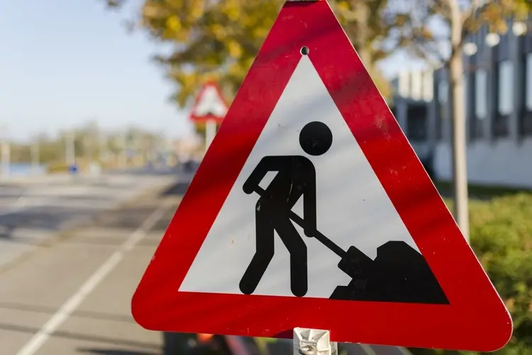 Rotonde Nauertogt blijft open tijdens werkzaamheden aan Broekhornerbrug