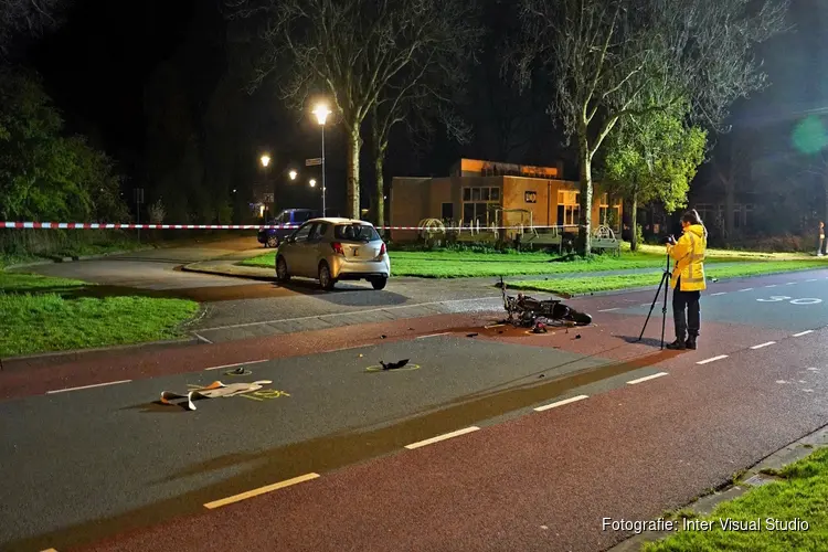 Bromfietser ernstig gewond bij aanrijding in Heerhugowaard, politie doet onderzoek