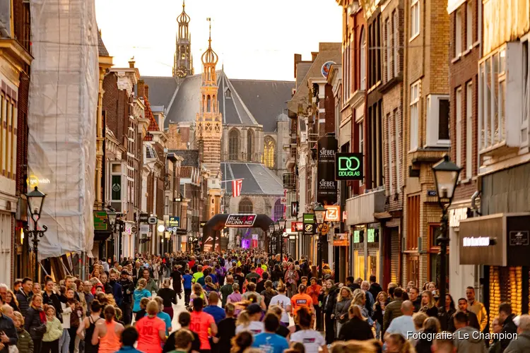 Alkmaar City Run by night viert sprankelende jubileumeditie in stijl