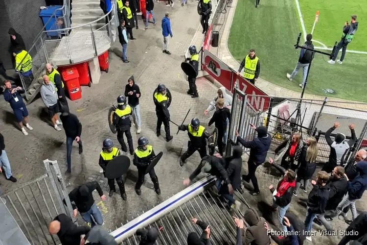 Cel- en taakstraf voor openlijk geweld AFAS Stadion Alkmaar