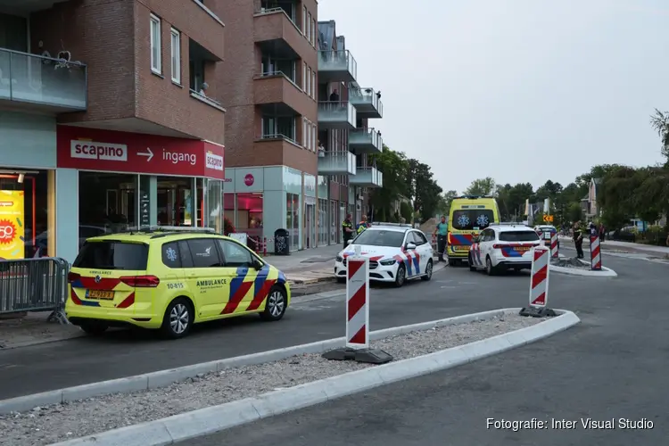 Persoon valt van hoogte bij flat in Heerhugowaard