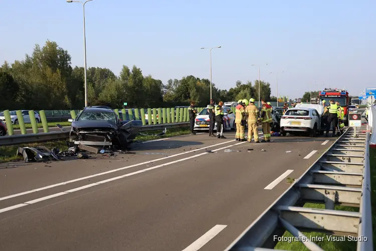 Drie zwaargewonden bij ernstig ongeluk op N244 bij Alkmaar