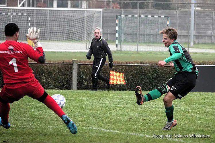 En ineens haalt Vrone flink uit, hattrick Oudeman